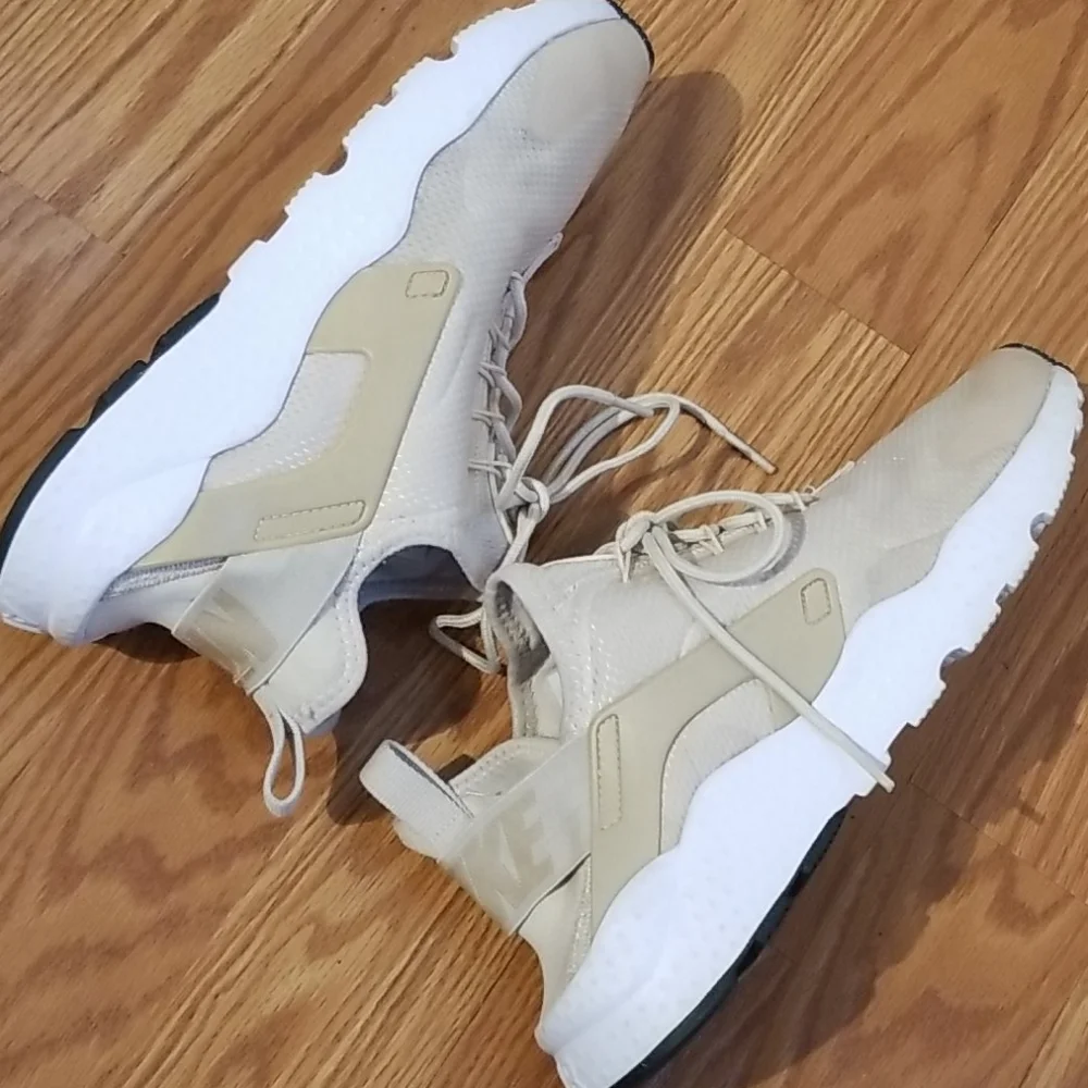 Nike air‎ huarac 9.5